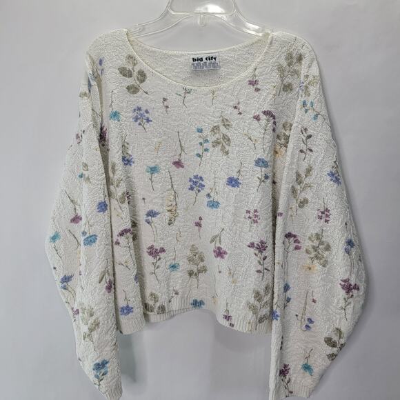 Big City Sweaters - Vintage 80's Big City Dainty Flower Sweater Size S/M Chuncky